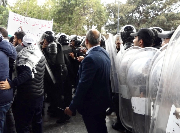 وقفة احتجاجية بمحطة الميناء رفضًا لرسو سفن عسكرية داعمة للاحتلال الإسرائيلي ودعمًا للقضية الفلسطينية